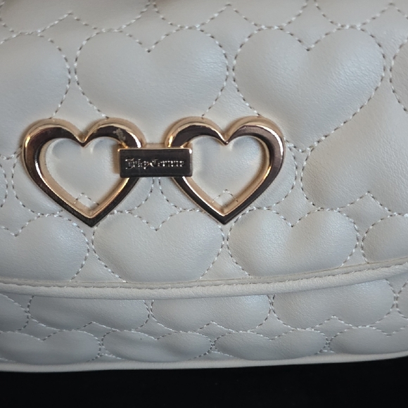 Juicy Couture Cream Quilted Shoulder Bag With Crossbody Strap - Picture 2 of 11